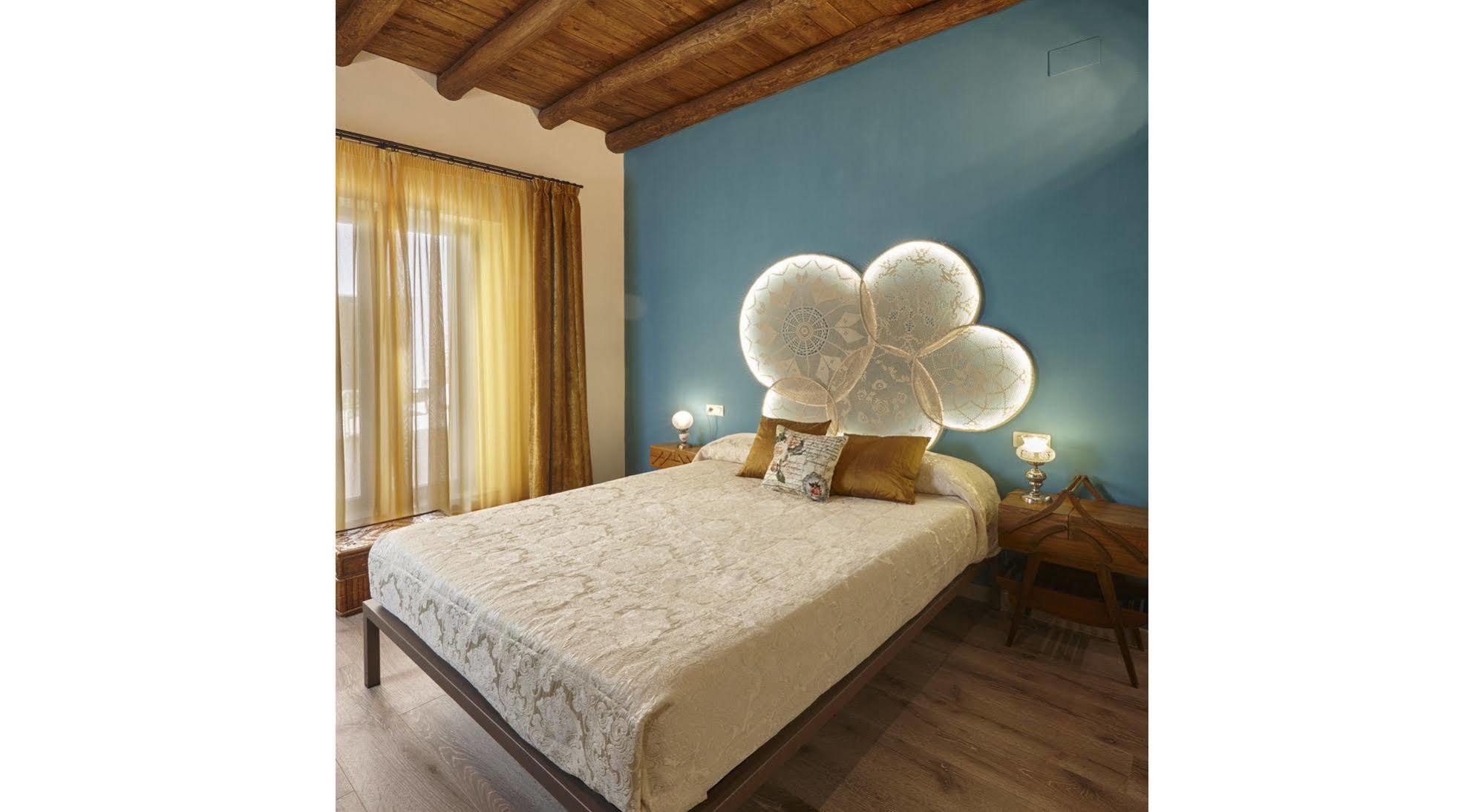 Hotel Galeria Essentia Aracena Luaran gambar